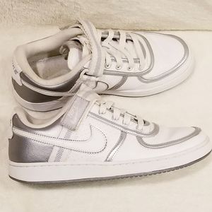 Nike vandal low white silver sneakers 8.5